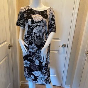 NWT SIGNATURE by Robbie Bee Wrap Dress 3X